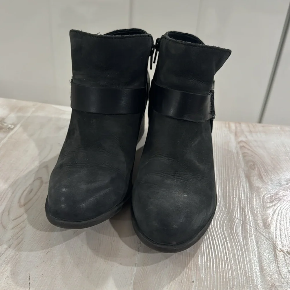 Aldo black buckle booties - Picture 4 of 7